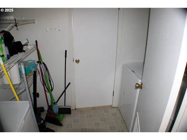 $90,000 | 124 Country Side Lane, Winston, OR 97496