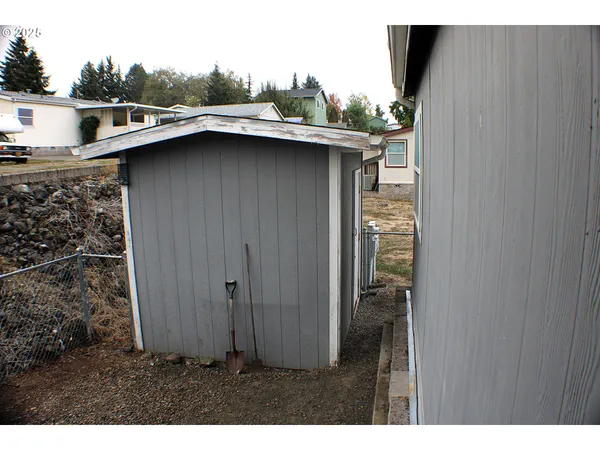 $90,000 | 124 Country Side Lane, Winston, OR 97496