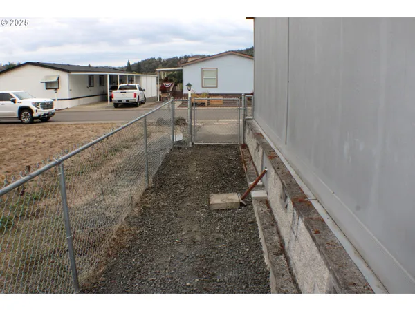 $90,000 | 124 Country Side Lane, Winston, OR 97496