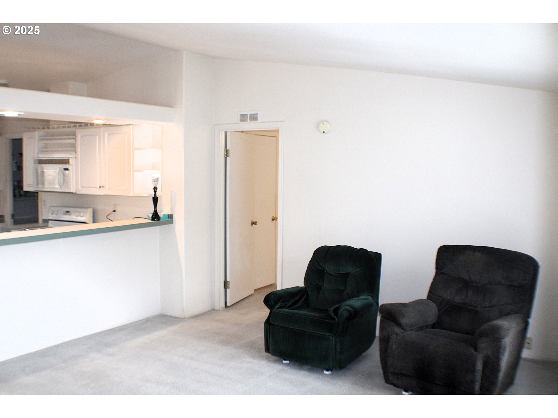 124 Country Side Lane Winston, OR 97496 - Photo 6 of 23