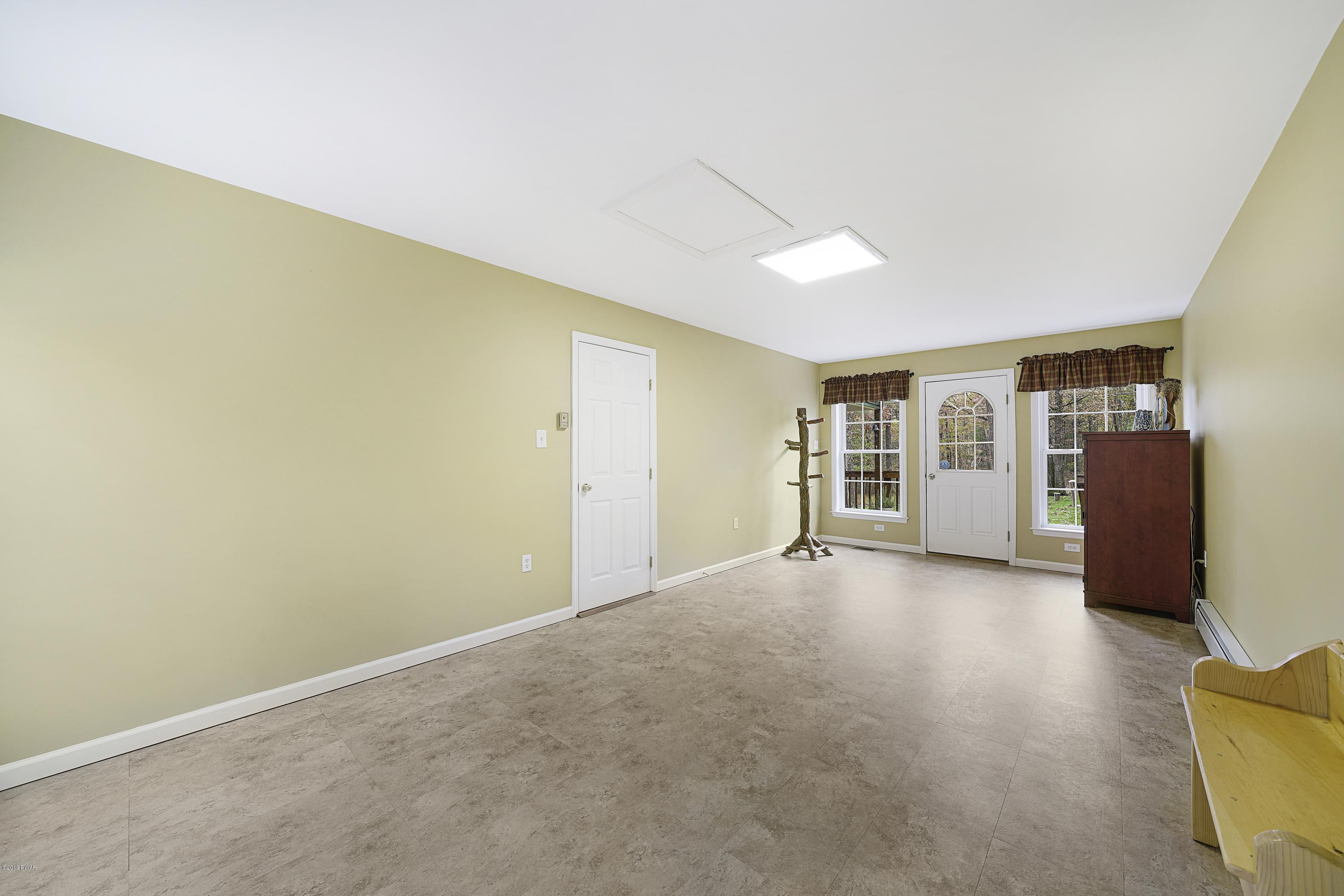 195 Fox Ridge Road Greeley, PA 18425 - Photo 33 of 39