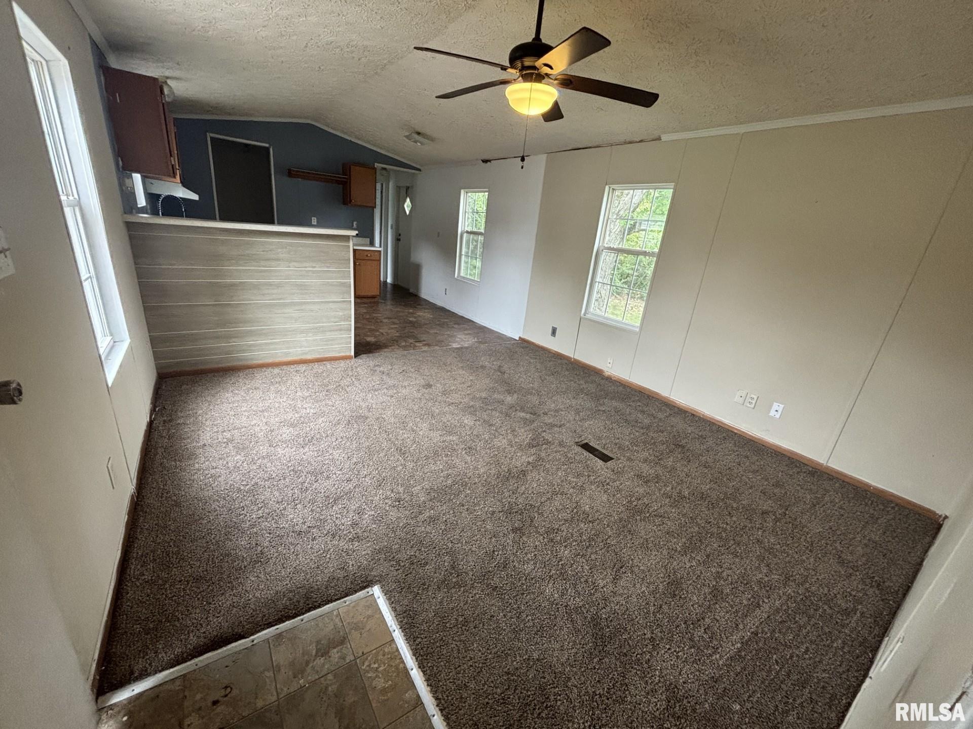 1236 North Oaklane Road, Unit 153 Springfield, IL 62707 - Photo 2 of 7 Gallery Image 2