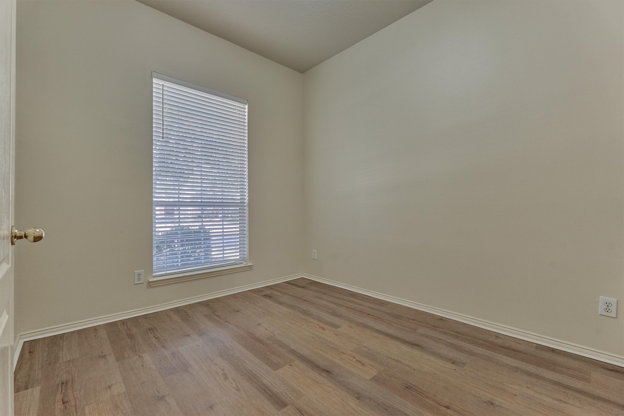 21322 Hannover Forest Spring, TX 77388 - Photo 20 of 30 Spacious secondary bedroom #1 with new LVP flooring!