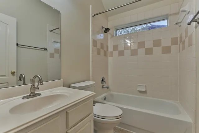 $1,800 | 21322 Hannover Forest, Spring, TX 77388