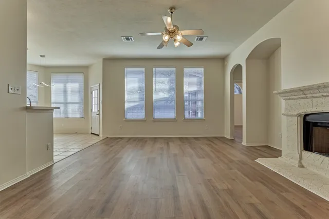 $1,800 | 21322 Hannover Forest, Spring, TX 77388