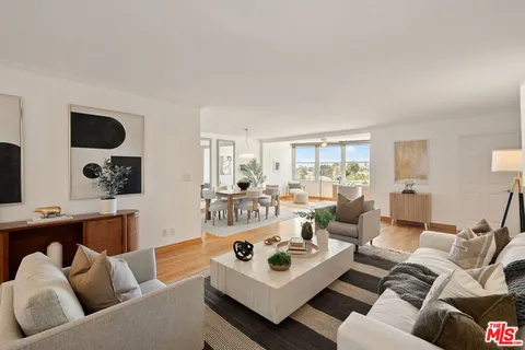 $1,295,000 | 10725 Ohio Avenue, Unit PH2, Los Angeles, CA 90024