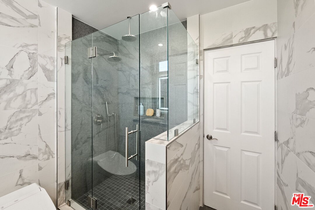 10725 Ohio Avenue, Unit PH2 Los Angeles, CA 90024 - Photo 26 of 31