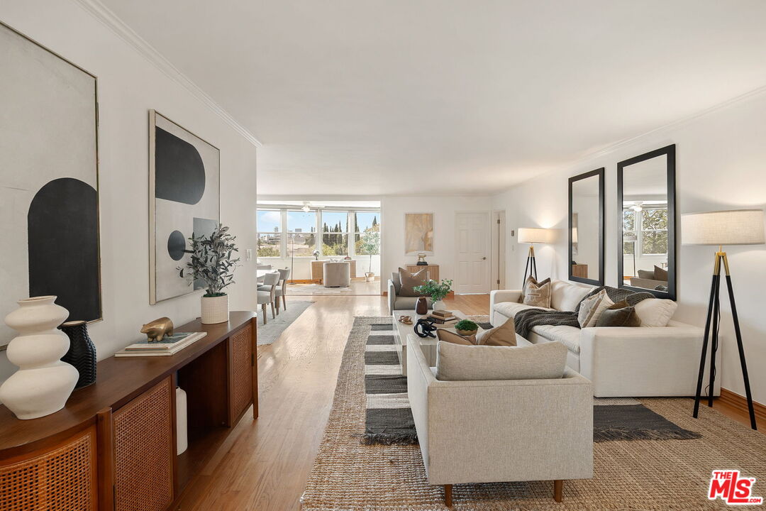 10725 Ohio Avenue, Unit PH2 Los Angeles, CA 90024 - Photo 6 of 31