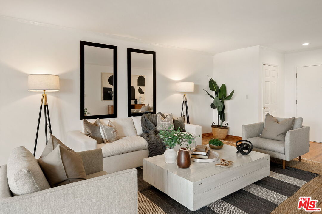 10725 Ohio Avenue, Unit PH2 Los Angeles, CA 90024 - Photo 9 of 31