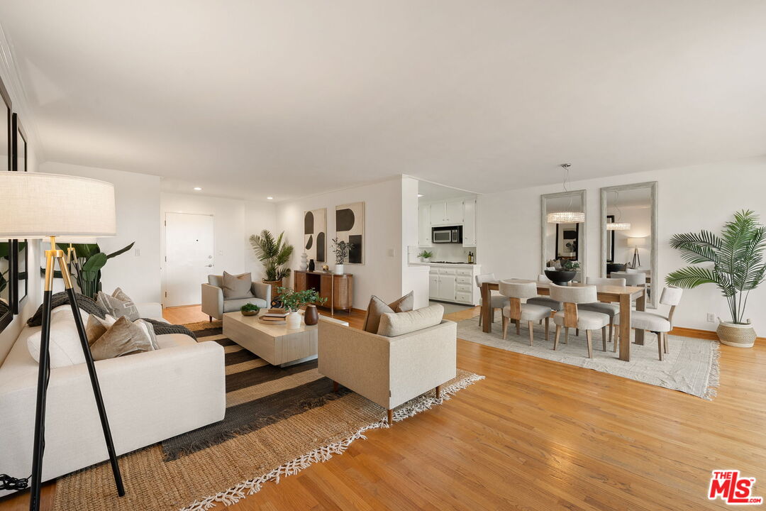 10725 Ohio Avenue, Unit PH2 Los Angeles, CA 90024 - Photo 10 of 31