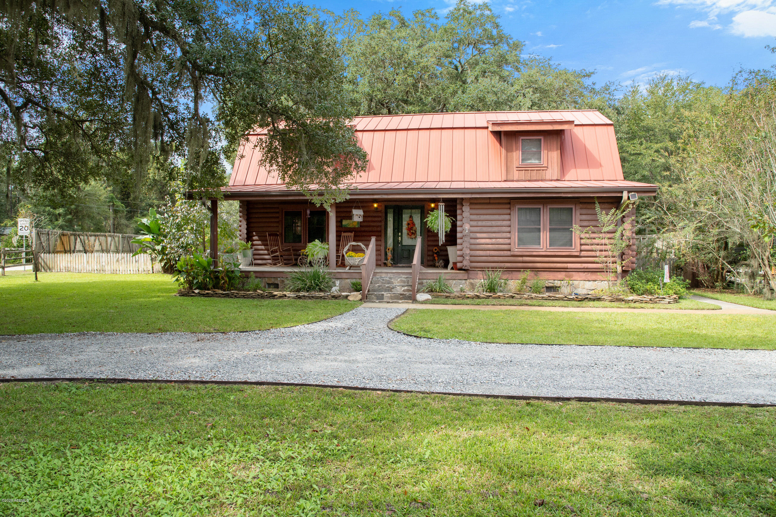 1082 Lands End Road St. Helena Island, SC 29920 - Photo 7 of 48 DSC07196