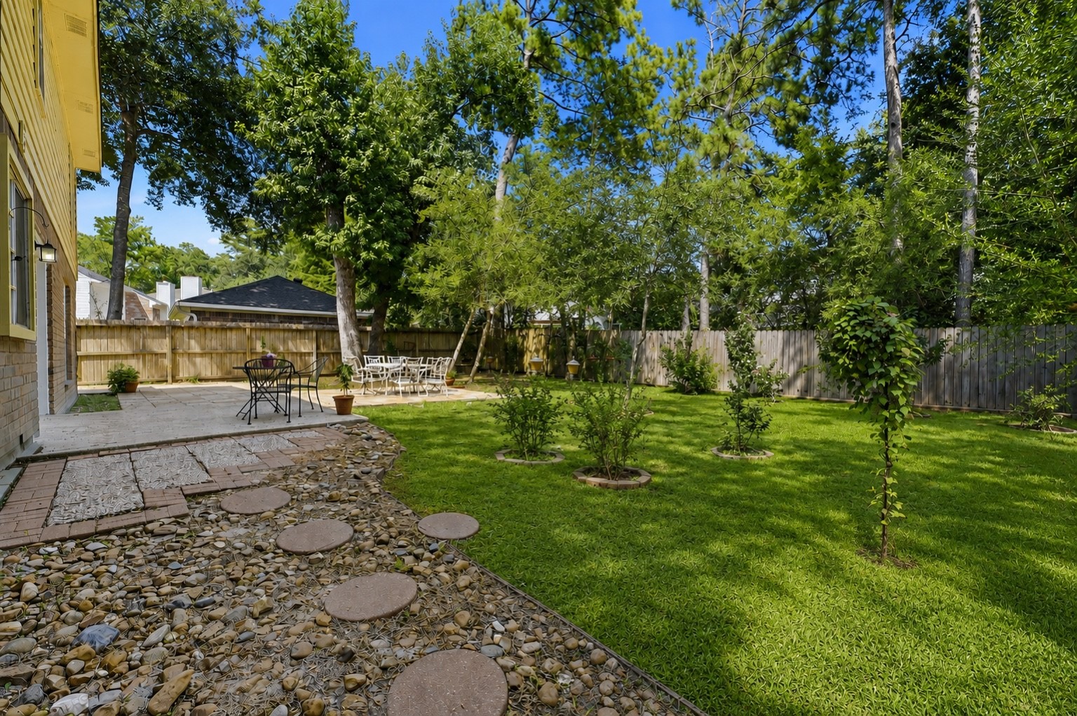 42 Fire Flicker Place Spring, TX 77381 - Photo 37 of 39 Gallery Image 37