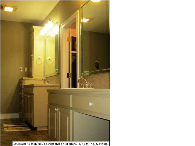 15181 Pride Port Hudson Road Pride, LA 70770 - Photo 20 of 31 Gallery Image 20