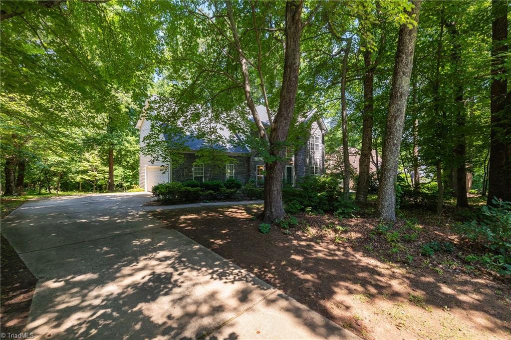 2805 Lockland Drive Oak Ridge, NC 27310 - Photo 3 of 35