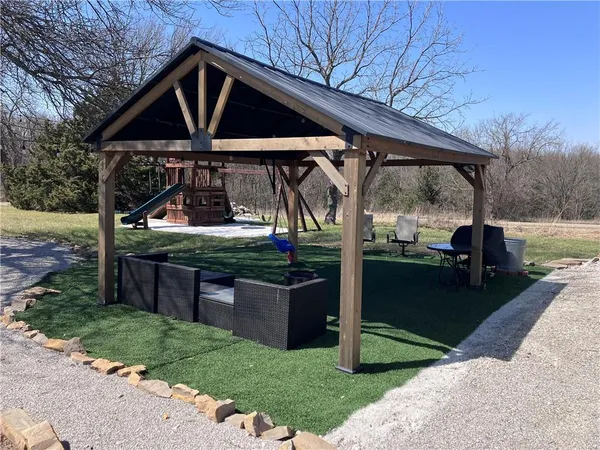 $35,900 | 65 Raccoon Drive, Mound City, KS 66056