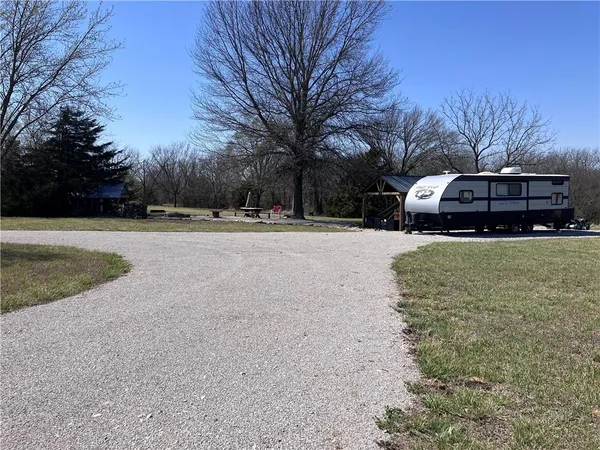 $35,900 | 65 Raccoon Drive, Mound City, KS 66056