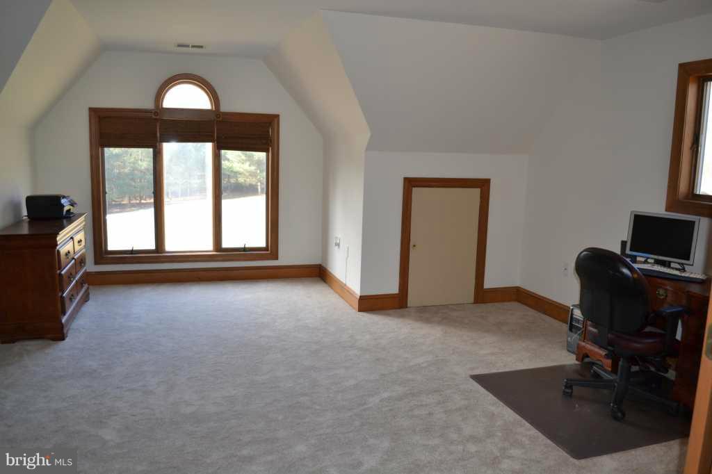 37278 Jeb Stuart Road Purcellville, VA 20132 - Photo 17 of 21 Bedroom (Master)