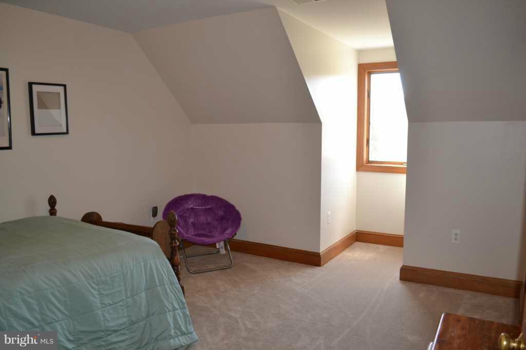 37278 Jeb Stuart Road Purcellville, VA 20132 - Photo 20 of 21 Bedroom