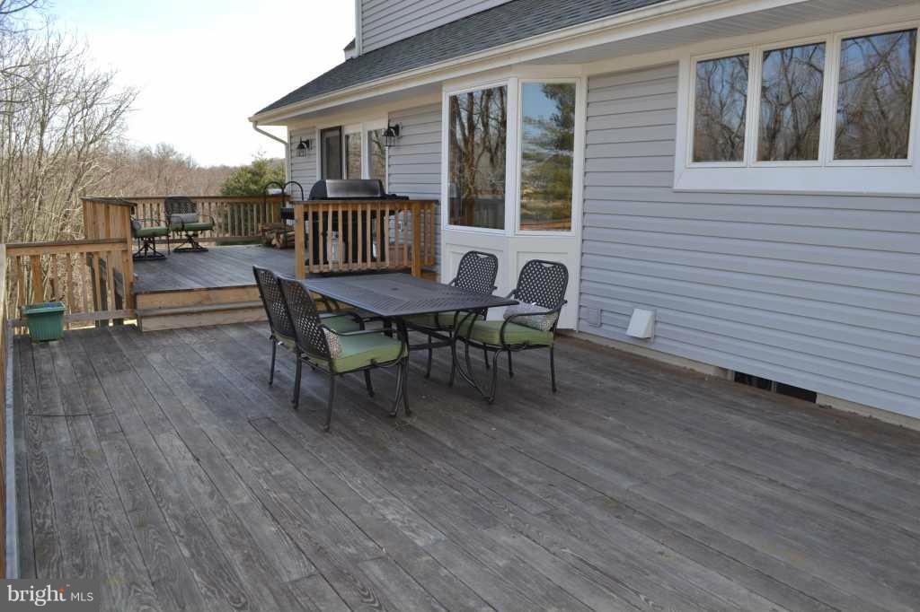 37278 Jeb Stuart Road Purcellville, VA 20132 - Photo 4 of 21 Exterior (Rear)