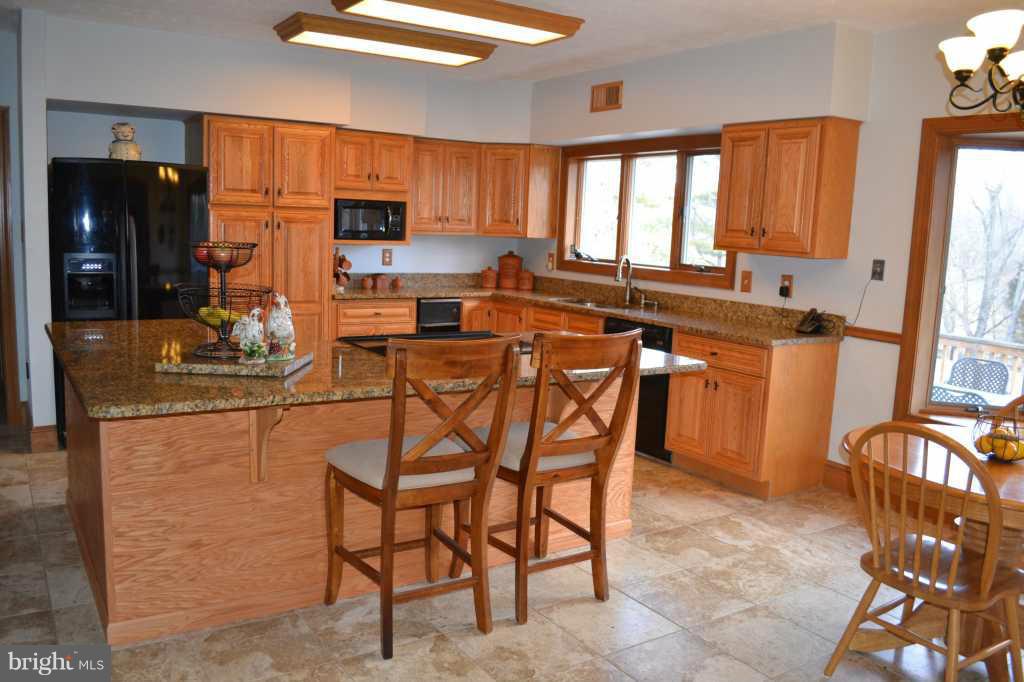 37278 Jeb Stuart Road Purcellville, VA 20132 - Photo 8 of 21 Kitchen