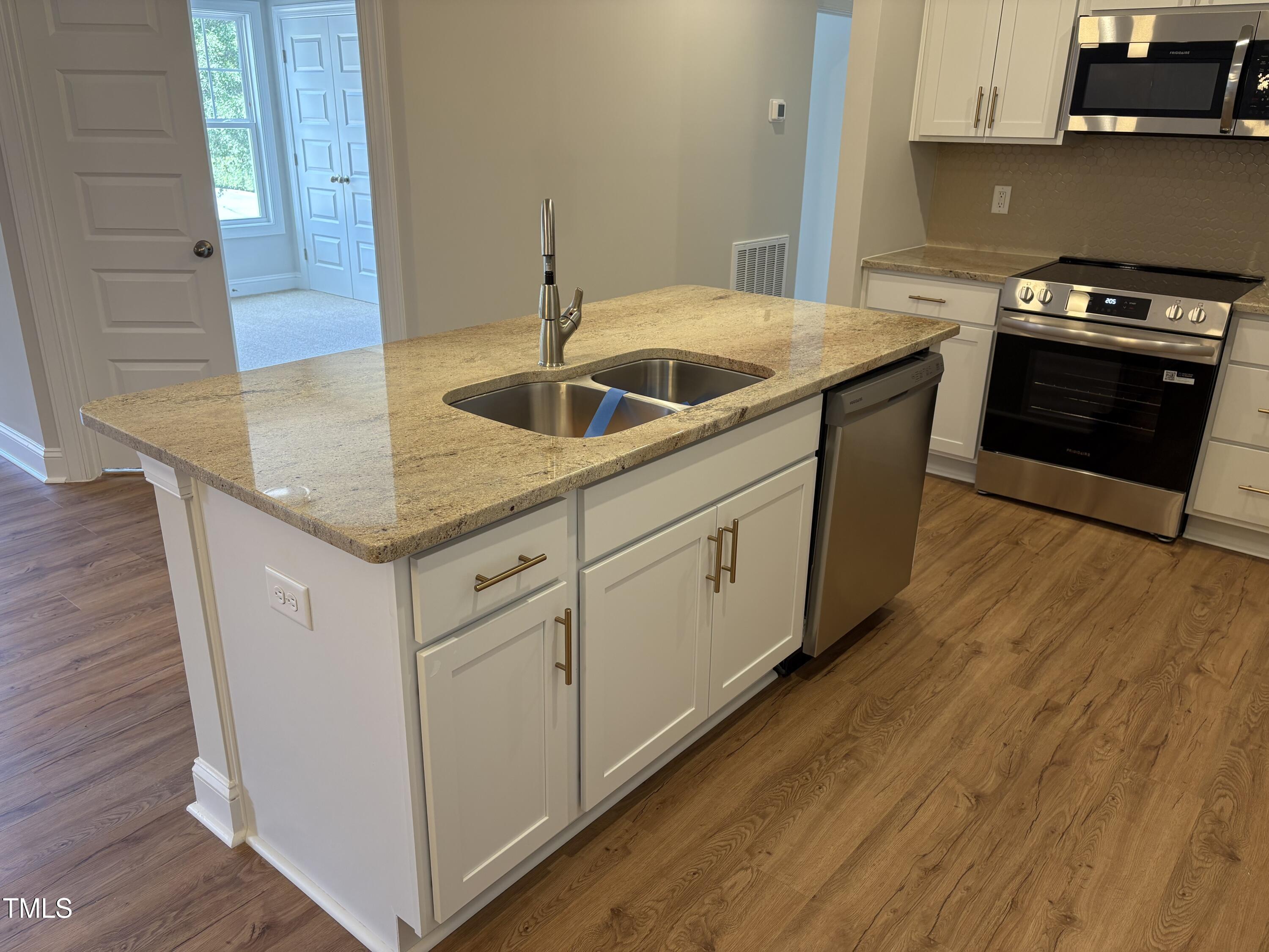 621 Weather Ridge Lane, Unit 33 Cary, NC 27513 - Photo 7 of 20 {WCC 621 Island