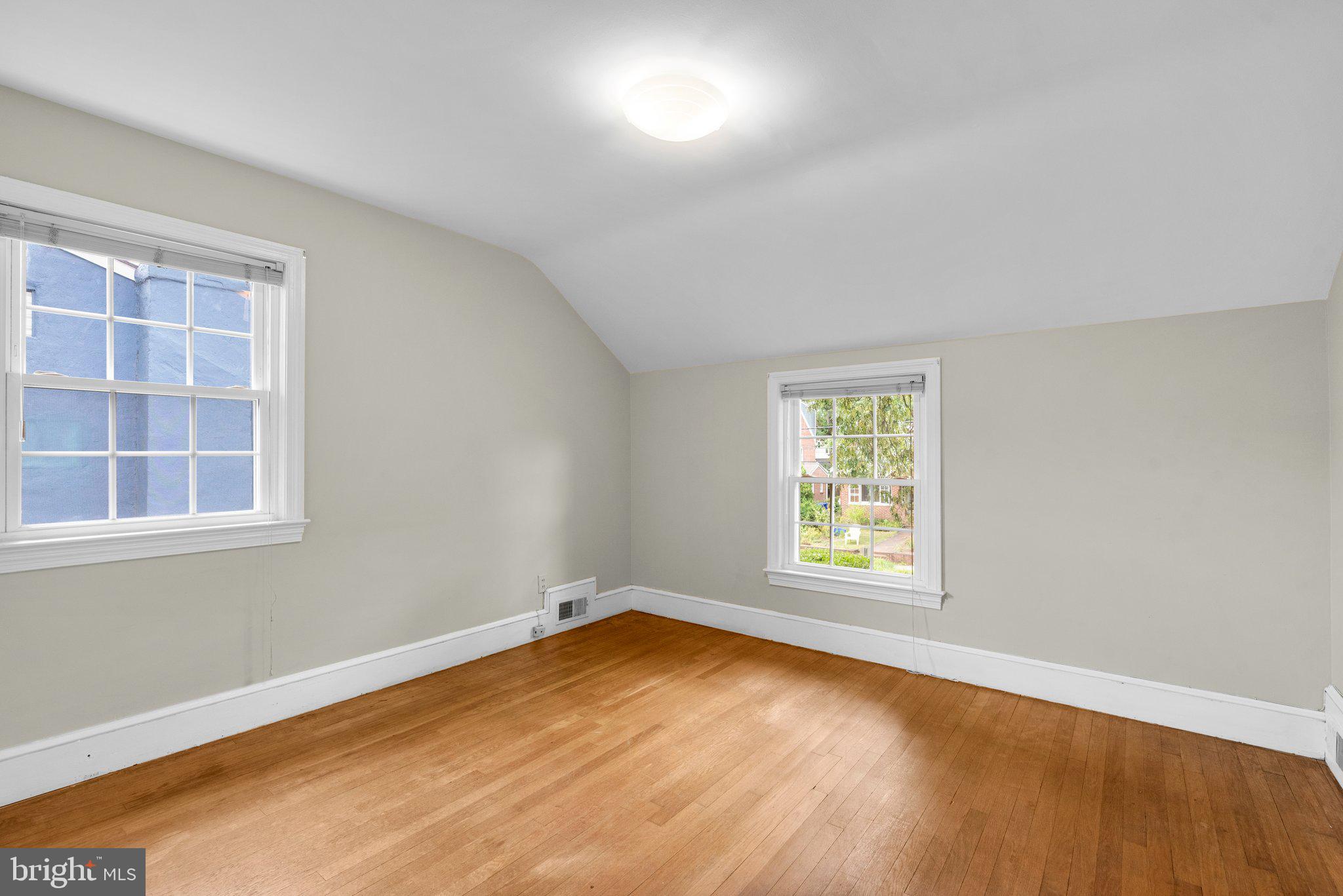 807 Islington Street Silver Spring, MD 20910 - Photo 27 of 49 Spacious Bedroom #2 with hardwood floors