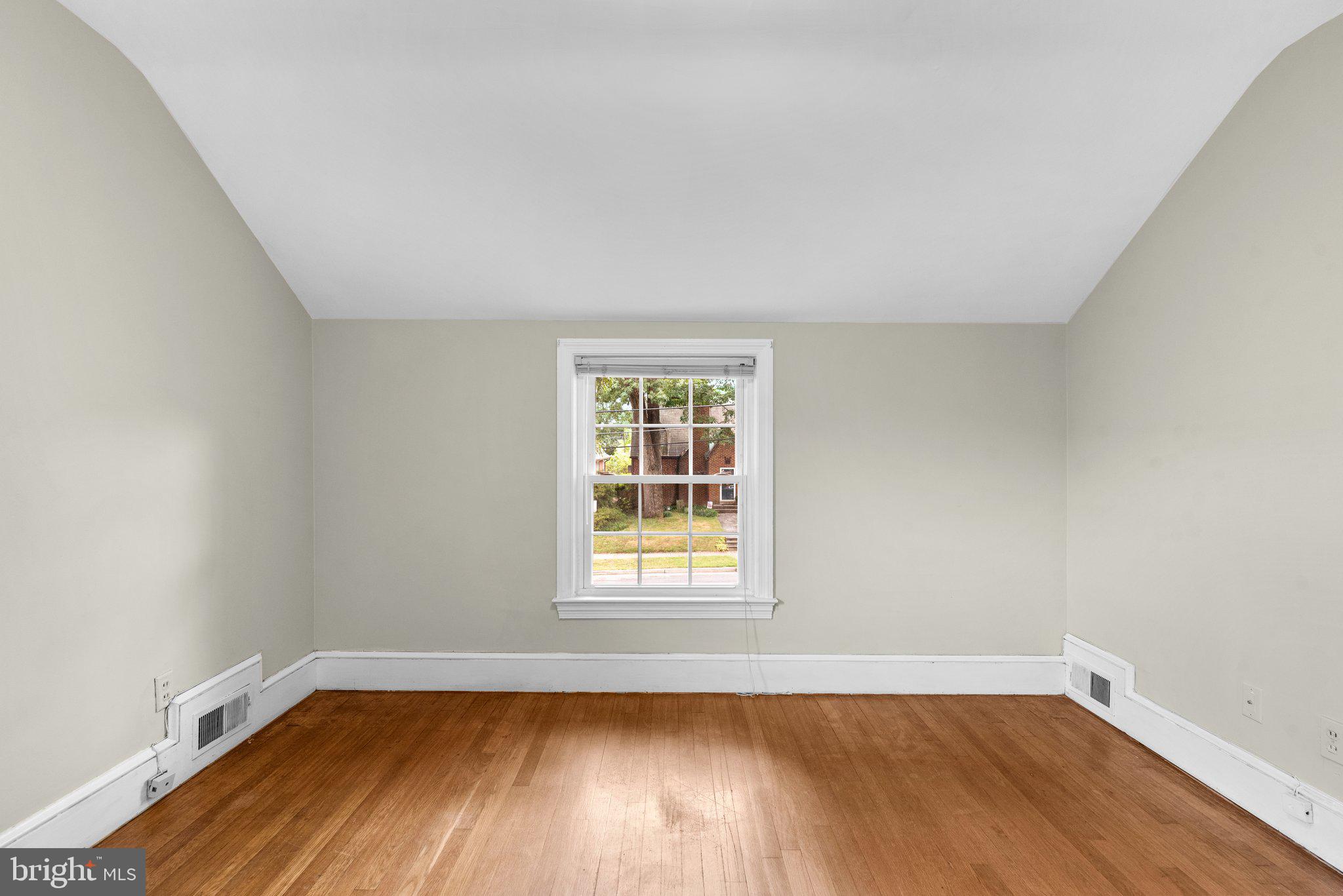807 Islington Street Silver Spring, MD 20910 - Photo 28 of 49 Spacious Bedroom #2 with lots of natural light