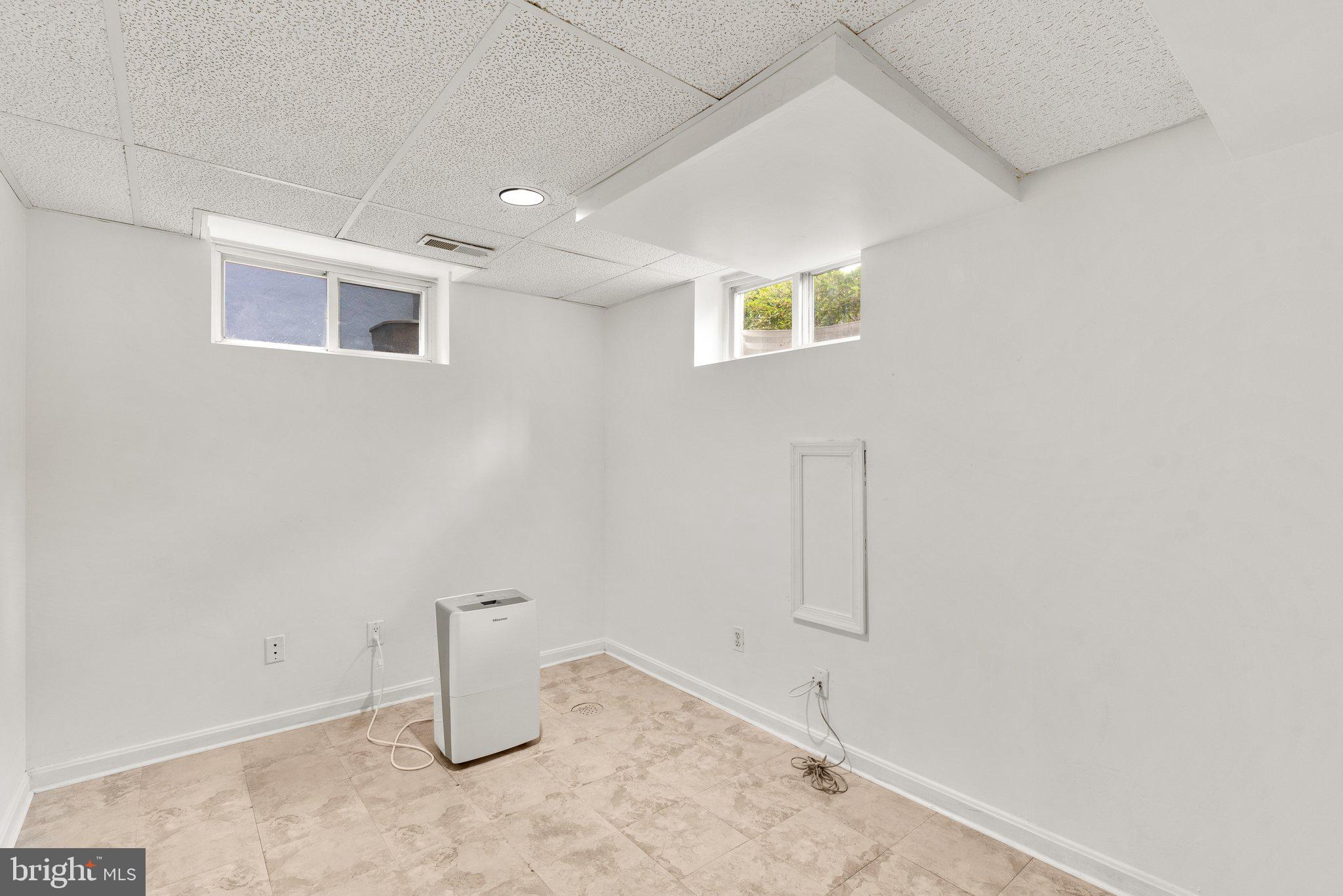 807 Islington Street Silver Spring, MD 20910 - Photo 35 of 49 Lower Level Office/Den Space