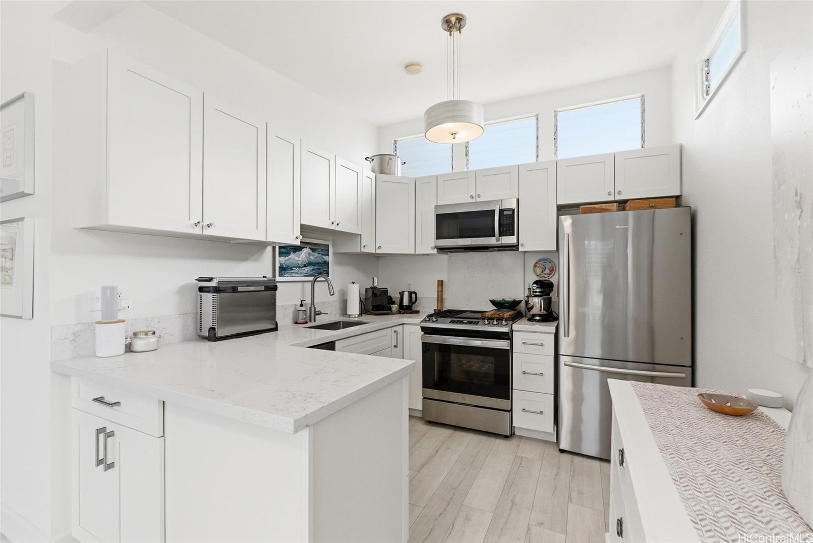 531 Kaiemi Street Kailua, HI 96734 - Photo 20 of 22 Kitchen in ADU.