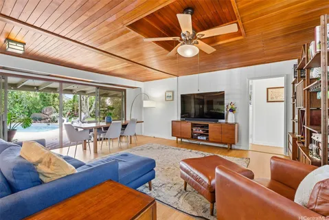 $2,295,000 | 531 Kaiemi Street, Kailua, HI 96734