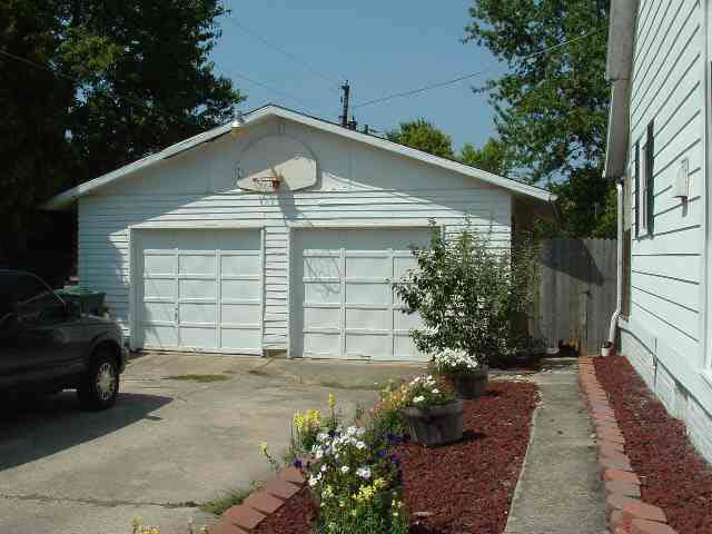 2013 North Duane Road Muncie, IN 47304 - Photo 3 of 9 Gallery Image 3