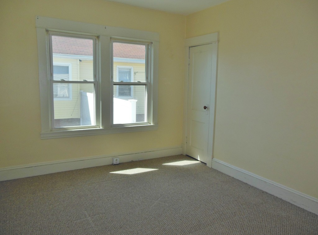 211 Windsor Street West Springfield, MA 01089 - Photo 17 of 25 Gallery Image 17