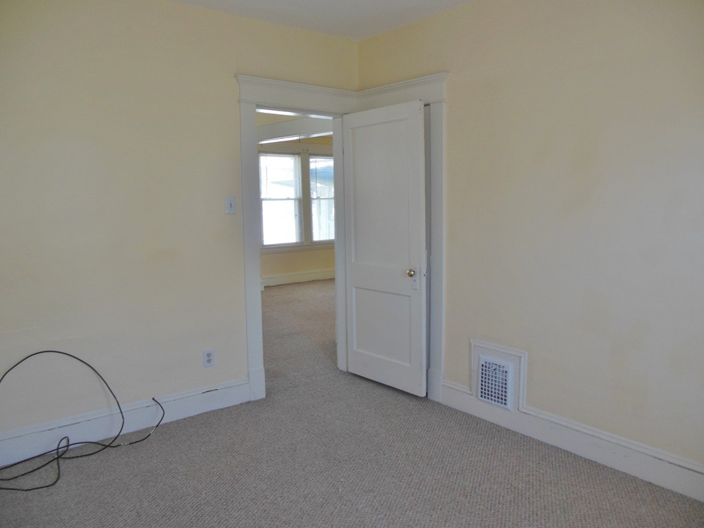 211 Windsor Street West Springfield, MA 01089 - Photo 18 of 25 Gallery Image 18