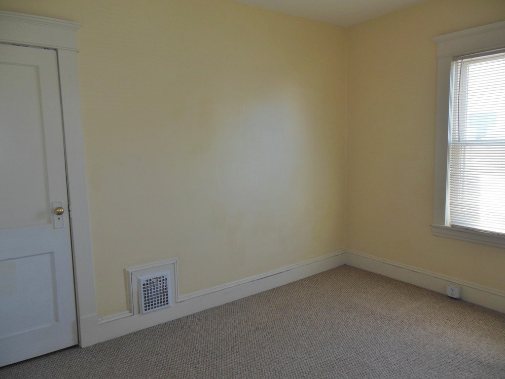 211 Windsor Street West Springfield, MA 01089 - Photo 20 of 25 Gallery Image 20