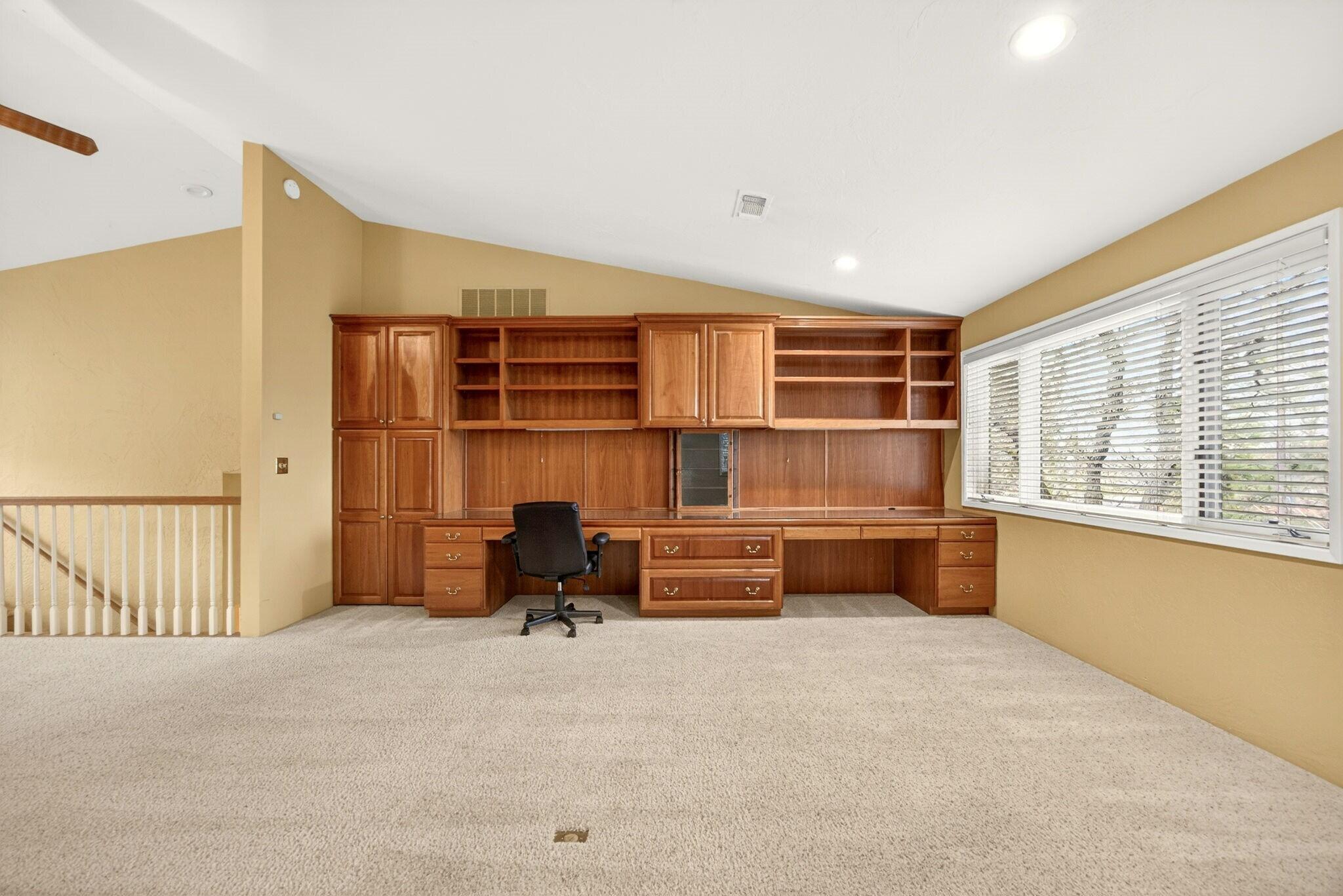 2585 Freedom Way Medford, OR 97504 - Photo 51 of 66