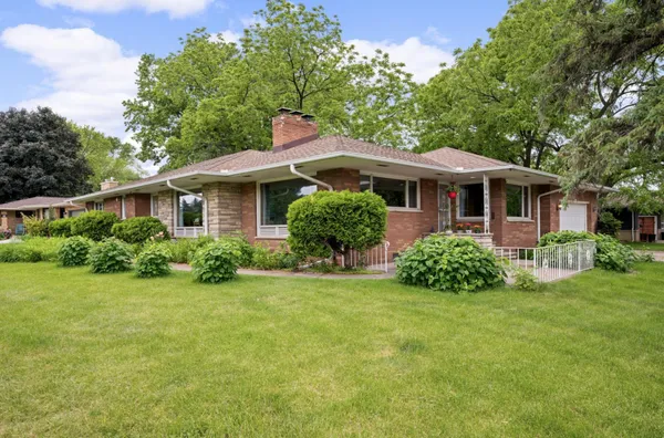$565,000 | 1495 County Road B2 West, Roseville, MN 55113