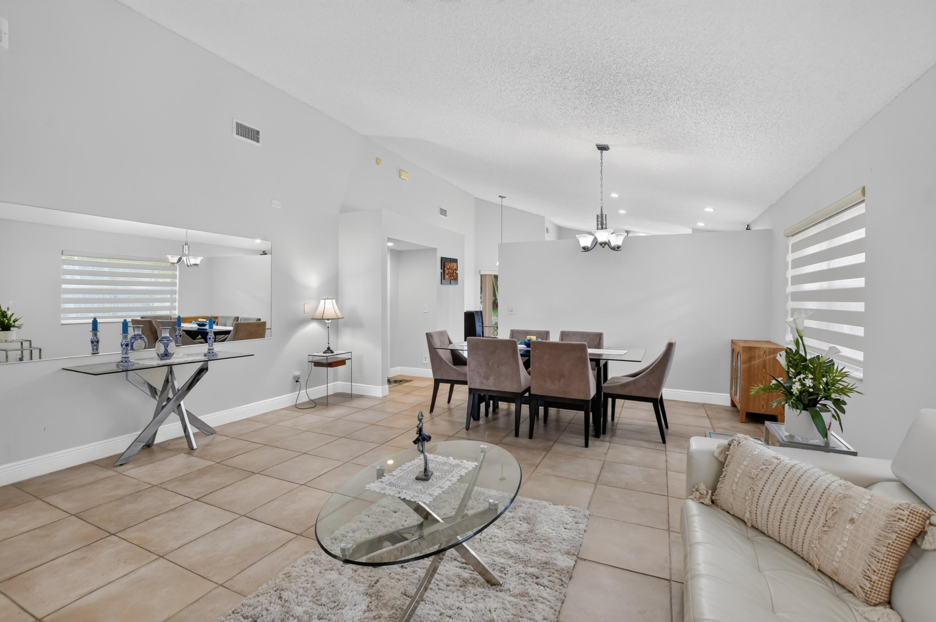 11135 Autoro Court Boca Raton, FL 33498 - Photo 9 of 37 Sweetwater at Boca Chase