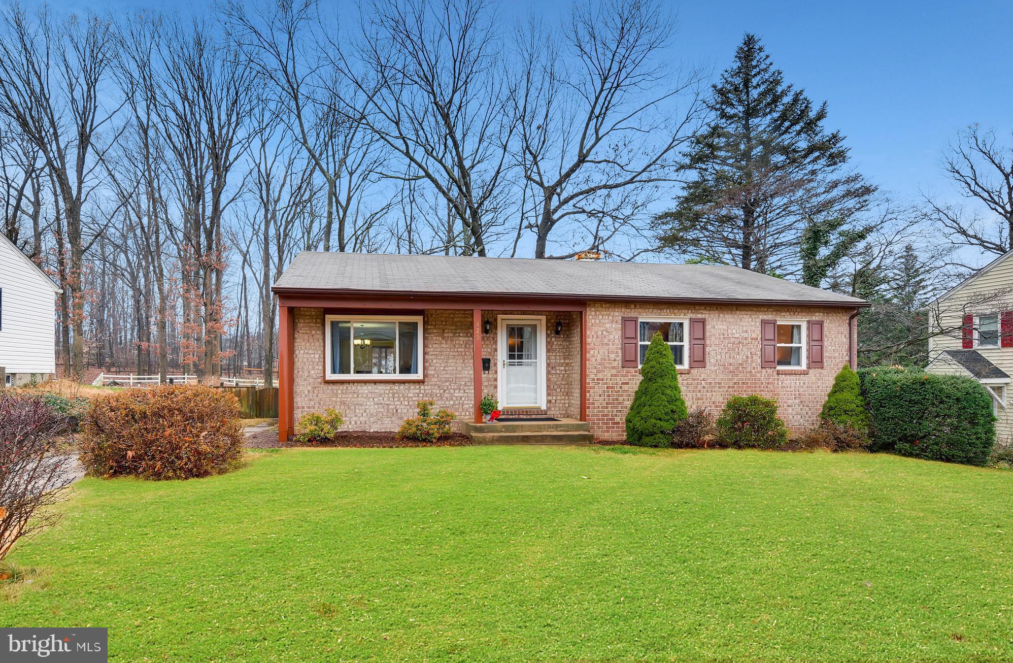 425 Crosby Road Baltimore, MD 21228 - Photo 2 of 31