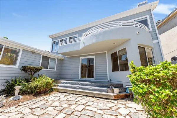 a view of a house with a outdoor space
