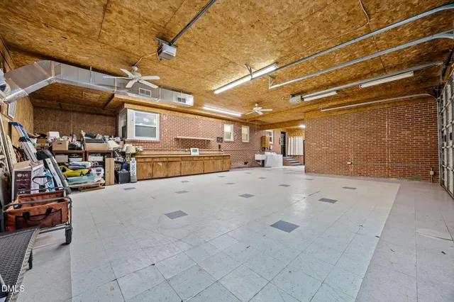 a view of a storage & utility room