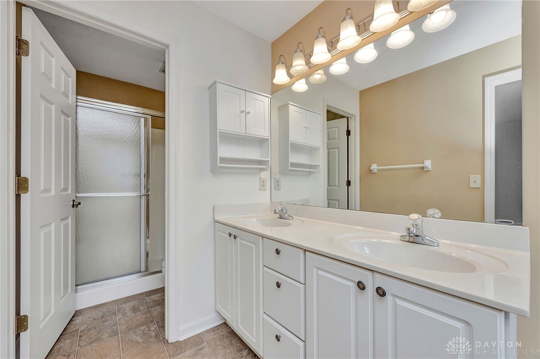 833 Neeb Road, Unit 4 Cincinnati, OH 45233 - Photo 21 of 49 Gallery Image 21