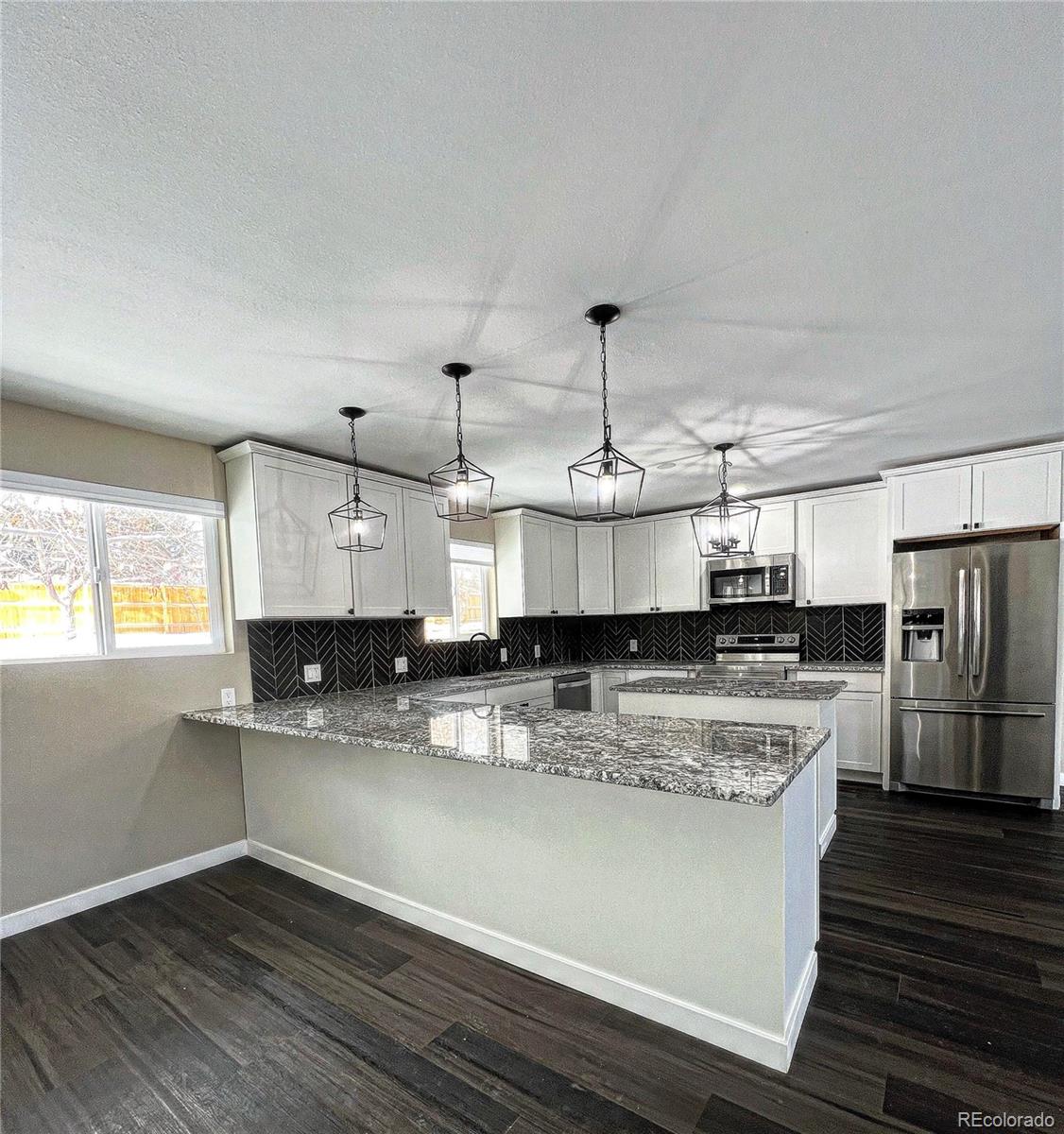 5487 South Cimarron Road Littleton, CO 80123 - Photo 6 of 29 Gallery Image 6