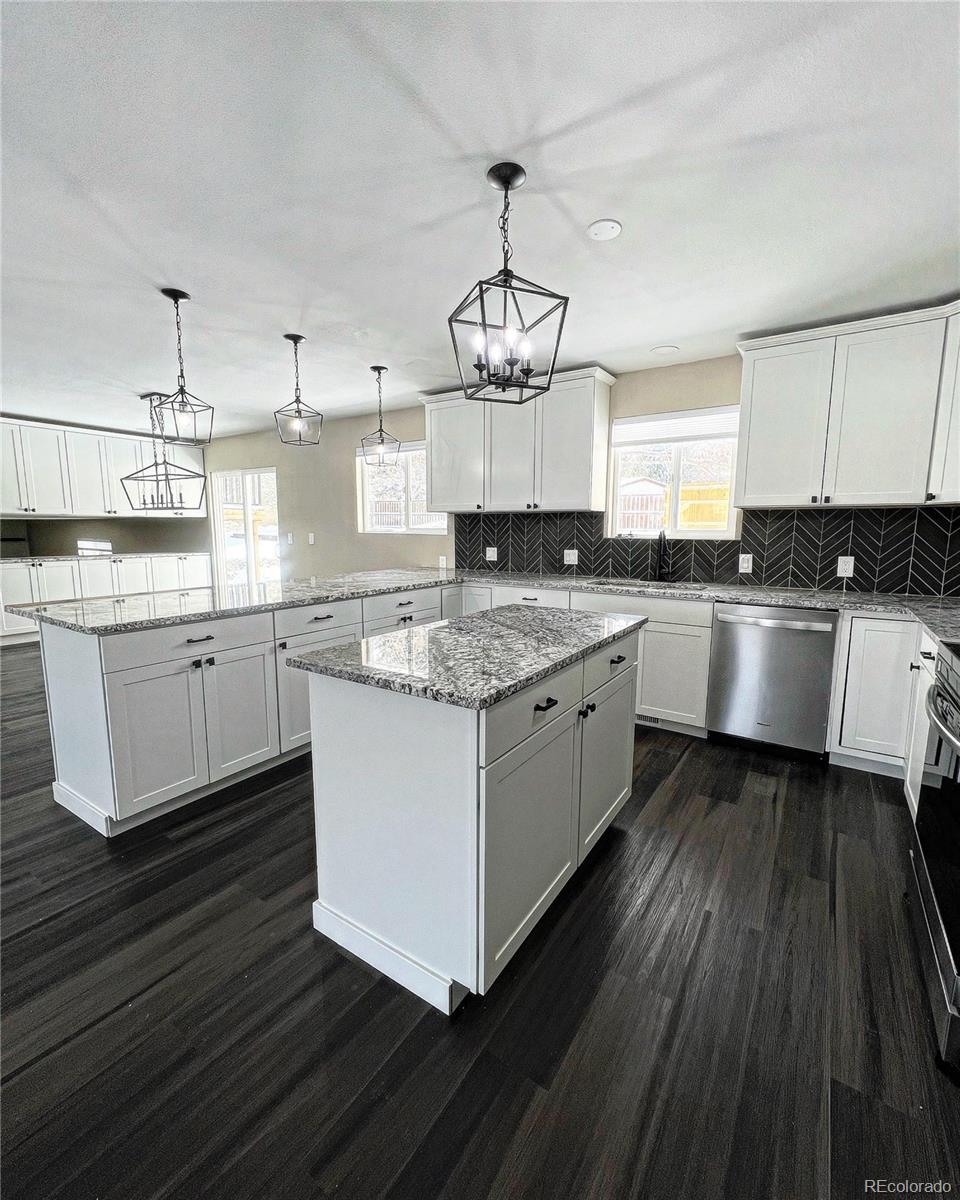 5487 South Cimarron Road Littleton, CO 80123 - Photo 7 of 29 Gallery Image 7