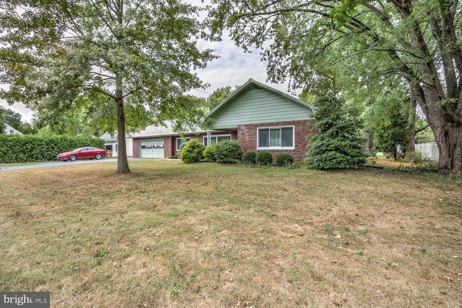 371 East Roseville Road Lancaster, PA 17601 - Photo 2 of 44 Gallery Image 2