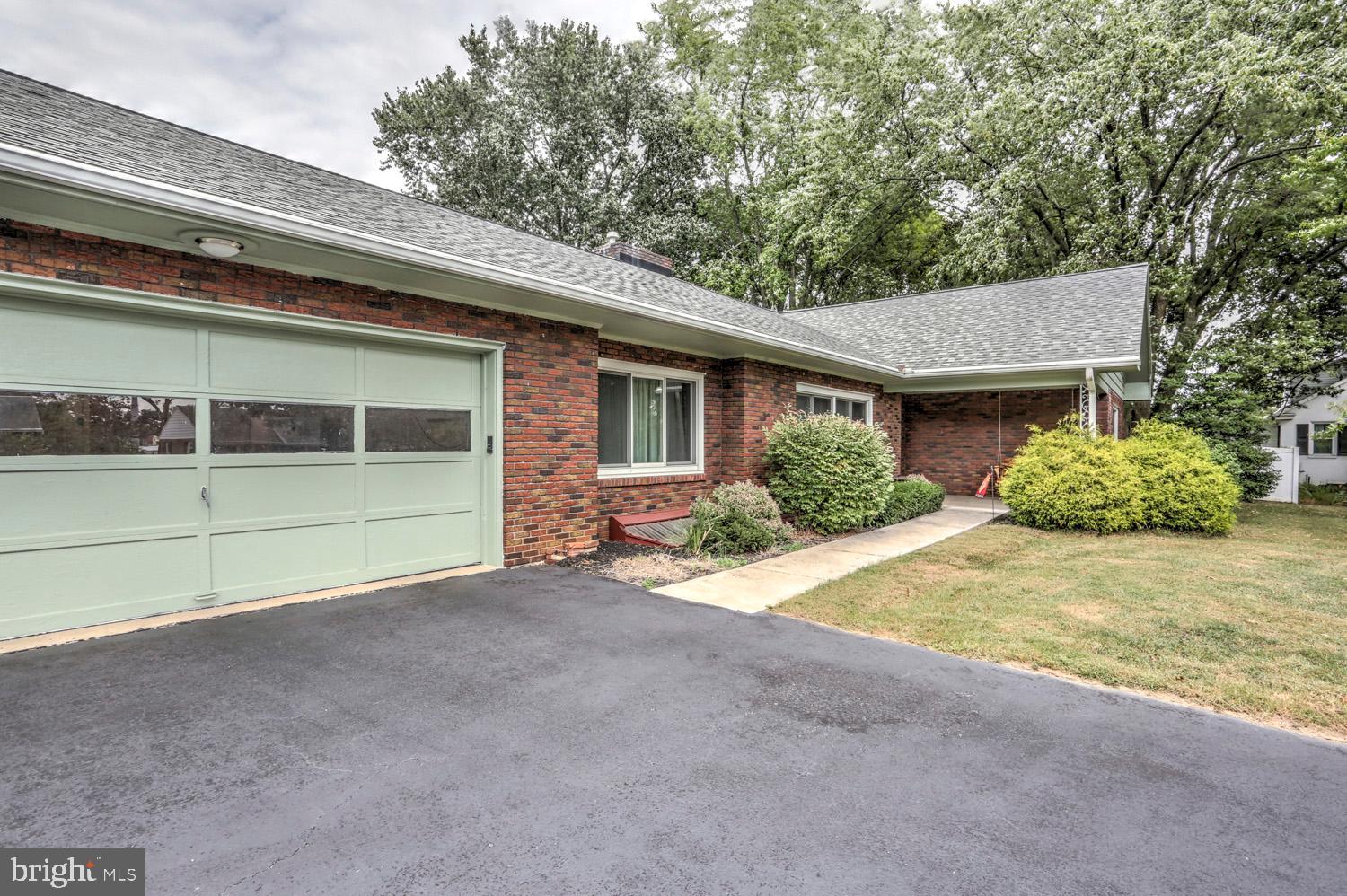371 East Roseville Road Lancaster, PA 17601 - Photo 4 of 44 Gallery Image 4