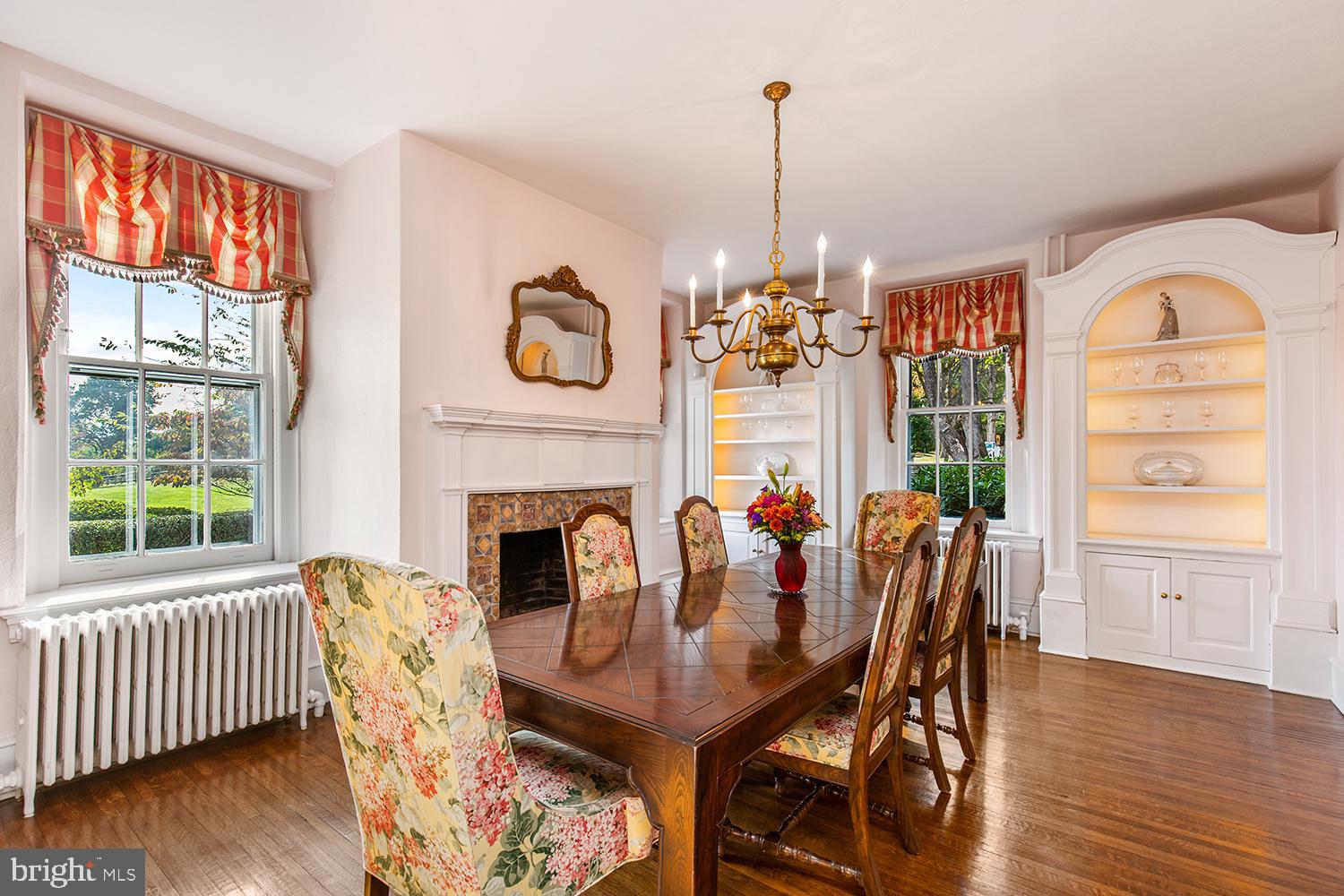 16 Golfview Road Doylestown, PA 18901 - Photo 13 of 36 Dining Room