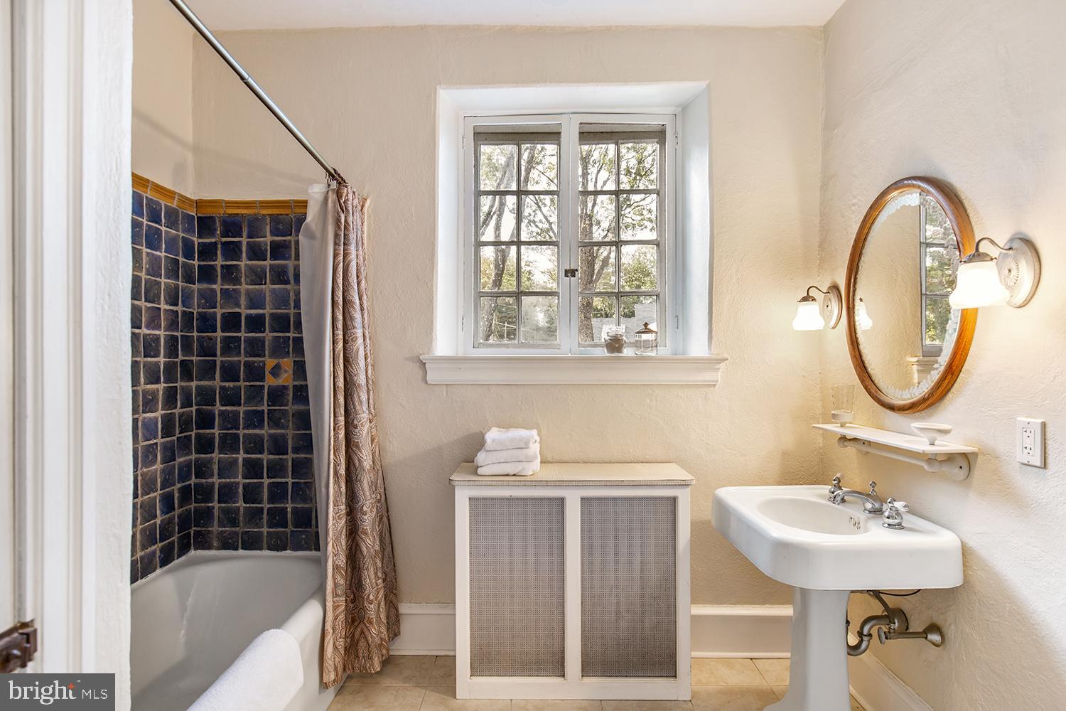 16 Golfview Road Doylestown, PA 18901 - Photo 28 of 36 Hall Bath