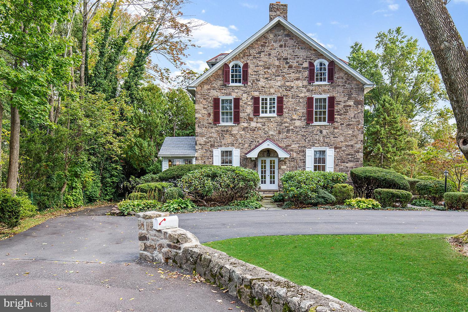 16 Golfview Road Doylestown, PA 18901 - Photo 5 of 36