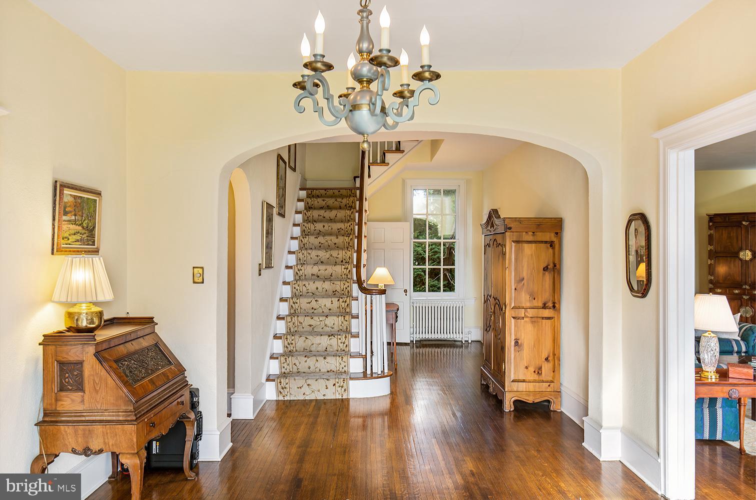 16 Golfview Road Doylestown, PA 18901 - Photo 7 of 36 Foyer