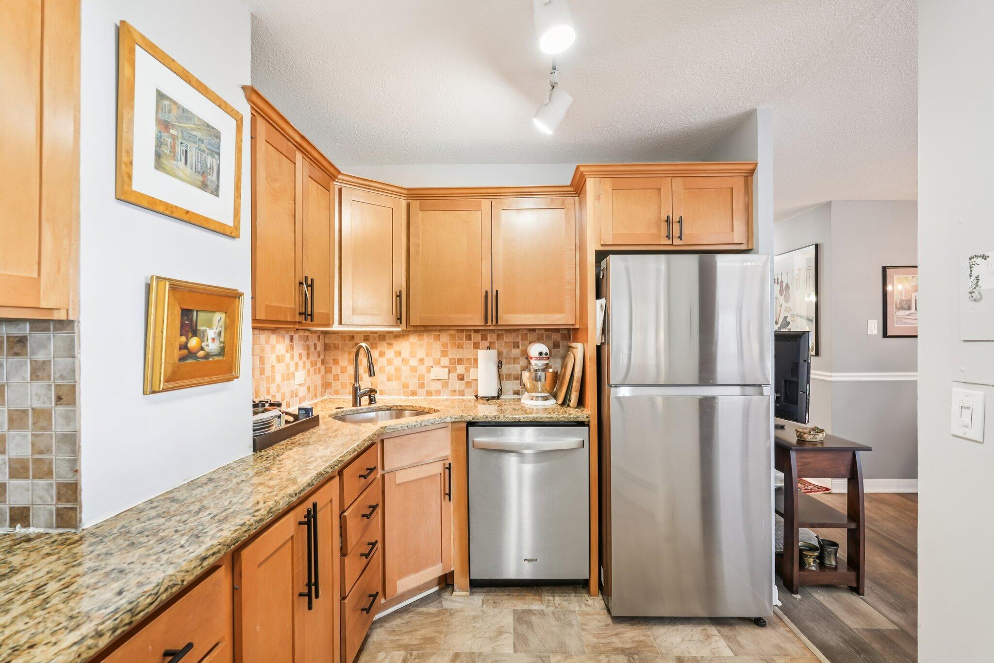 1919 North Summit Avenue, Unit 1C Milwaukee, WI 53202 - Photo 10 of 24 Kitchen